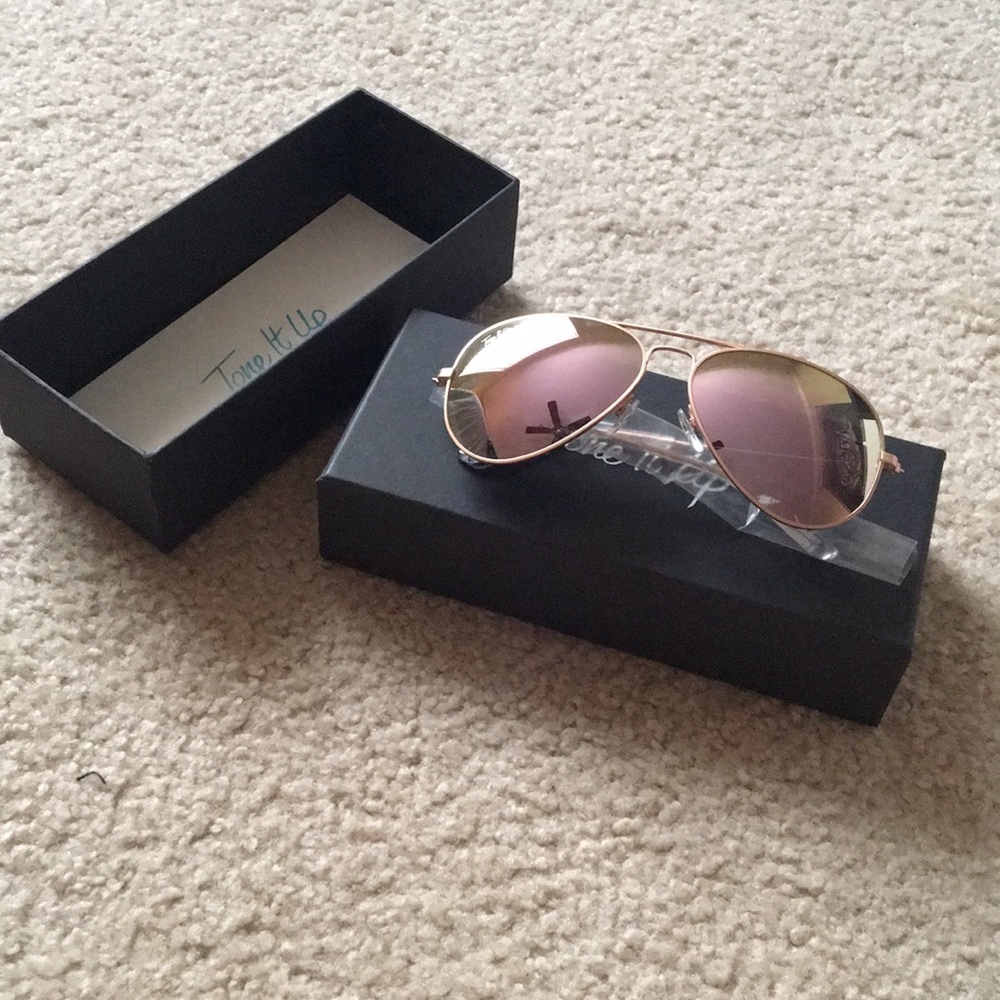 Tone It Up Aviator Sunglasses